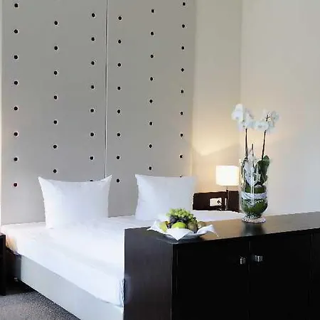 Friendly Cityhotel Oktopus 3*