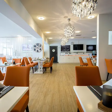 Friendly Cityhotel Oktopus 3* 지그부르크