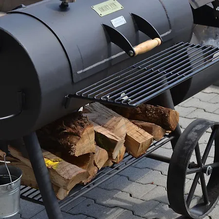 Friendly Cityhotel Oktopus 호텔