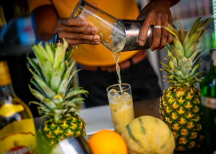 奥克图普斯友好城市酒店