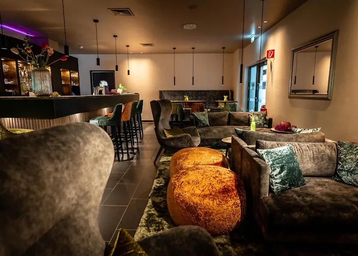 奥克图普斯友好城市酒店